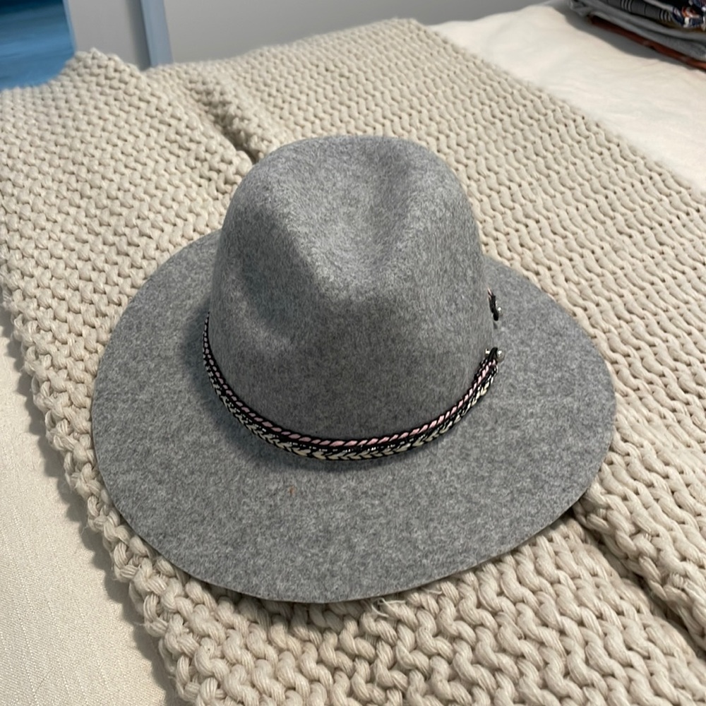 Anthropologie gray wool hat with belt